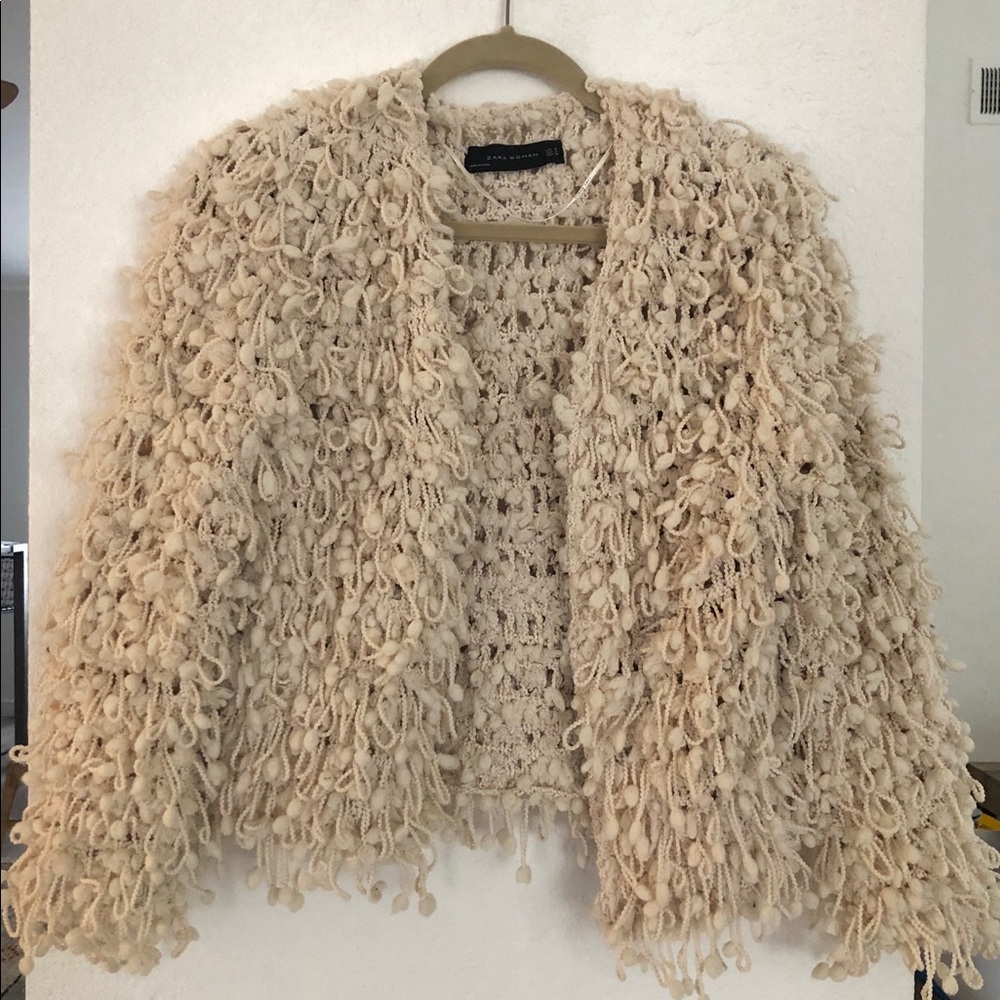 Zara cream cardigan - Size Medium